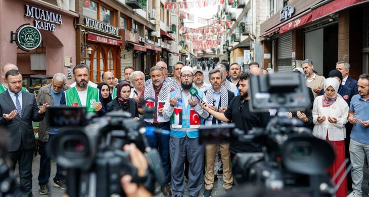 Üsküdar’da esnaf bir günlük gelirini Gazze’ye bağışlıyor