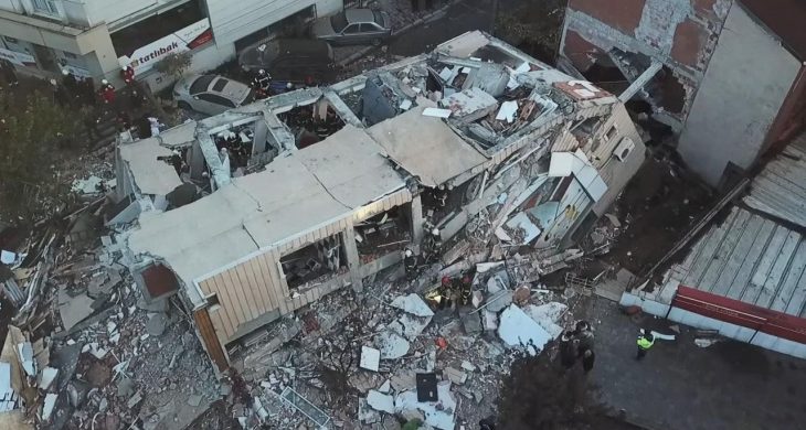 Gebze’de çöken bina enkazdan 2 cansız beden çıkarıldı