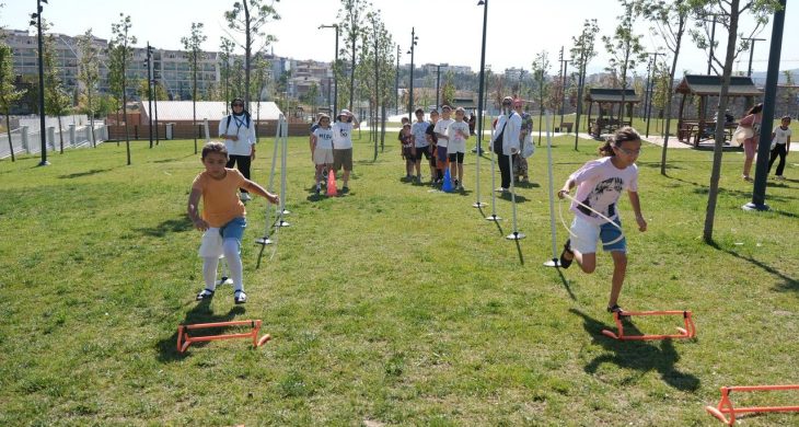 Geleneksel sokak oyunları millet bahçelerine taşındı