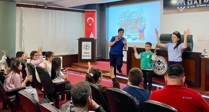 Giresun Kent Konseyi Çocuk Meclisine eğitim verildi
