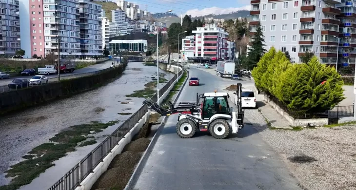 Giresun’da kaldırım çalışması devam ediyor