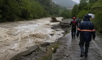 Giresun’da sel dehşeti: Anne ve iki kızını arama çalışması başlatıldı