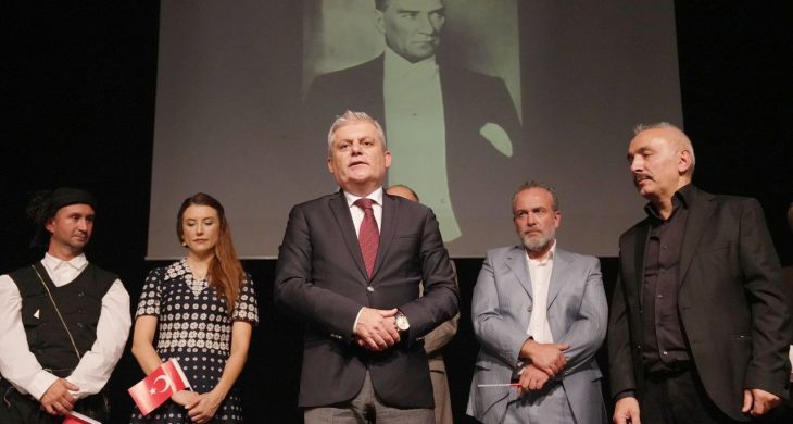 Giresun’da anlamlı tiyatro oyununa büyük ilgi