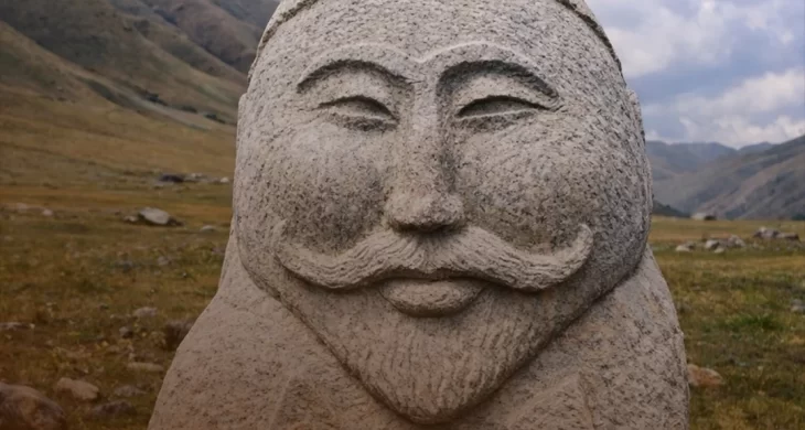 Göktürk heykellerindeki bıyık sırrı: Türk bıyığı aslında bir rütbe işaretiydi