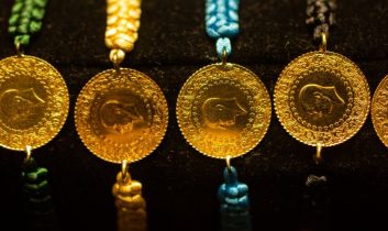 Gram altın haftaya düşüşle başladı: 5 bin 528 lira