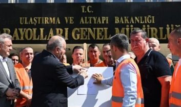 TÜRK-İŞ, Kamu Toplu Sözleşmesinde uzlaşma sağlanamayınca grev kararı aldı