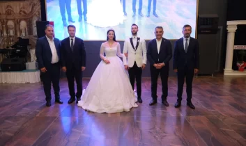 Gülşehri Belediye Başkanı Şakir Yıldırım, oğlunun nikahını kıydı