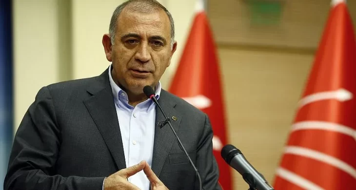 Gürsel Tekin’in İstanbul İl Başkanlığı görevi sona erdi