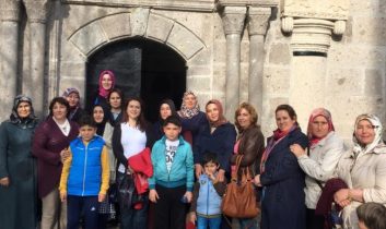 Derdimiz davamız büyük, Bundandır ki durmadan çalışmalıyız