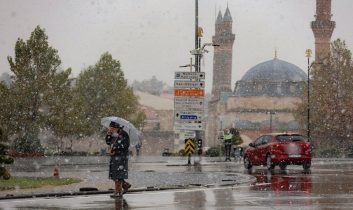 Hafta sonu yurt genelinde yağış etkisini artıracak: 27 ile “sarı” uyarı