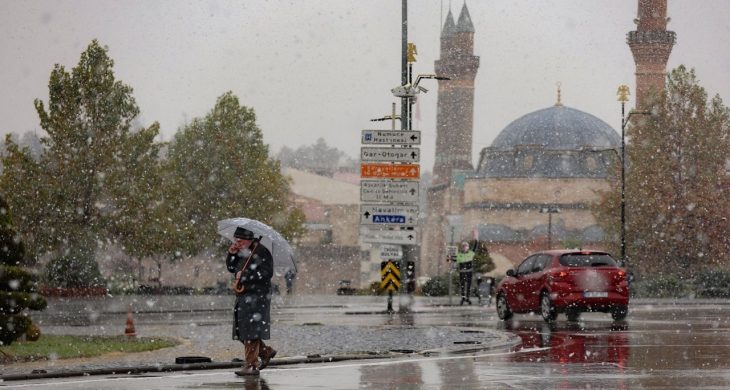 Hafta sonu yurt genelinde yağış etkisini artıracak: 27 ile “sarı” uyarı