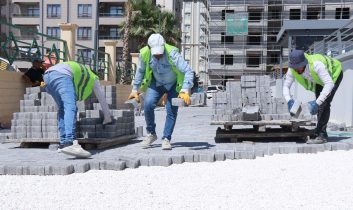 Haliliye Belediyesi’nden 3 mahallede hummalı üstyapı çalışması