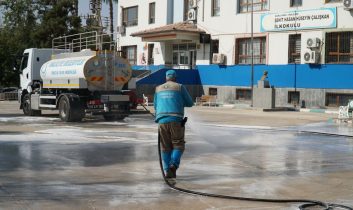 Haliliye Belediyesi’nden okullara eğitim öncesi temizlik seferberliği