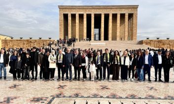 Hamburglu Fenerbahçeliler Anıtkabir ziyaretiyle Yozgat yolunda