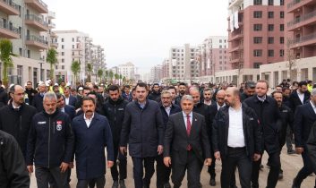 Bakan Kurum: “Asrın inşasıyla Hatay yeniden çiçek açıyor”