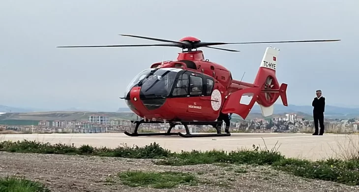 Hava ambulansı beyin kanaması geçiren vatandaş için havalandı