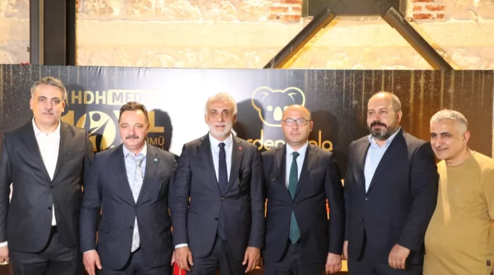 HDH Medya 10. yıl gala gecesinde başarılar ödüllendirildi