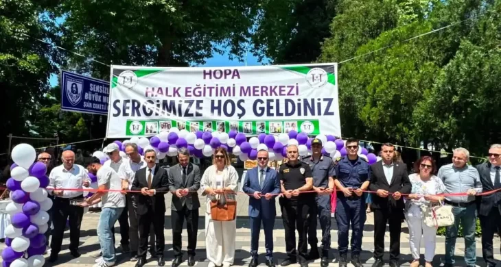 Hopa’da el emeği göz nuru ürünler sergilendi