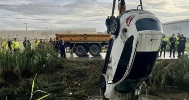 Antalya’da dereye düşen otomobilde kadın ölü bulundu