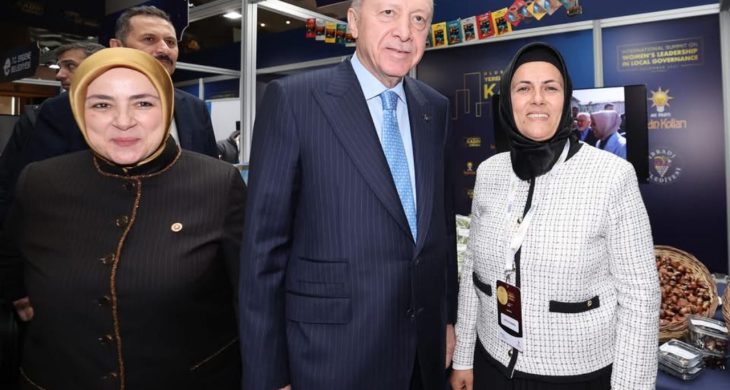 Başkan Sekmen, Kadın Zirvesi’nde İbradı’yı Cumhurbaşkanına tanıttı