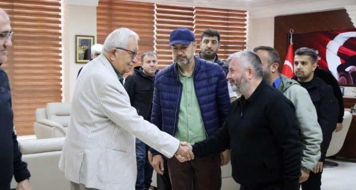 Belediye Başkanı Un Pazarı esnafıyla buluştu