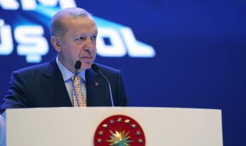 Cumhurbaşkanı Erdoğan:” Kara yolu ulaşımında destan yazdık”