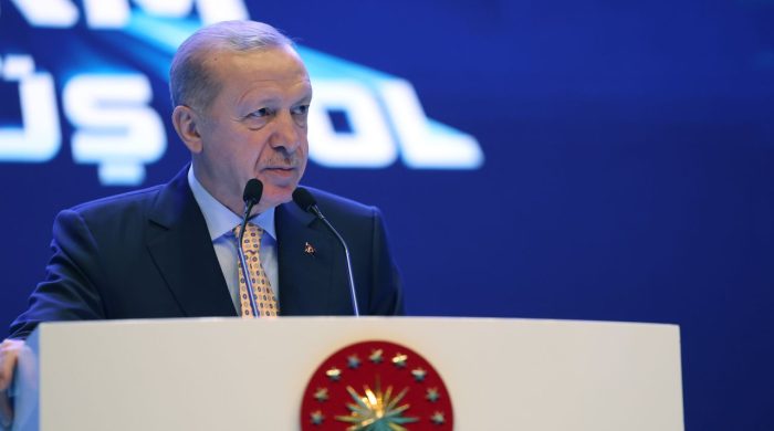 Cumhurbaşkanı Erdoğan:” Kara yolu ulaşımında destan yazdık”