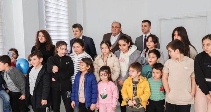 Başkan Parlak’tan çocuklara yarıyıl sürprizi