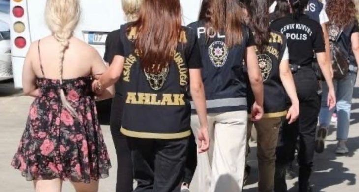 Anne-kızın yönettiği fuhuş ağına dava