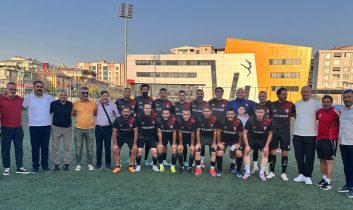 Van Masterler, Şöhretler Turnuvası’nda Şampiyonluk kupasını kaldırdı