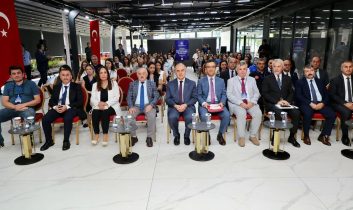 “Dönüşen Çalışma Hayatında İşçi-İşveren Buluşmaları”