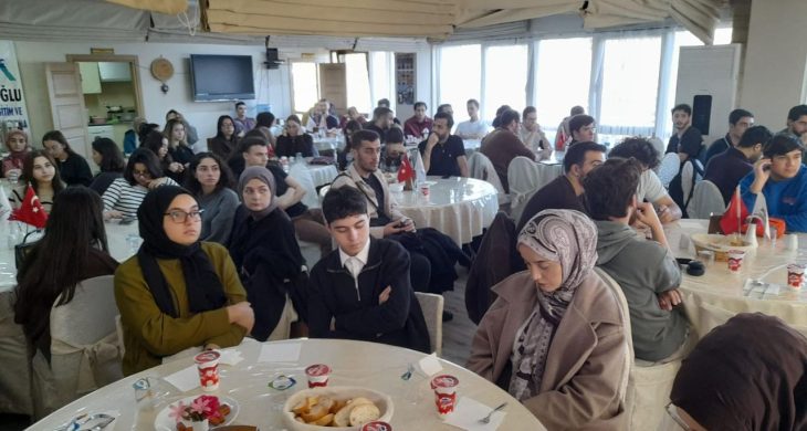 Azaklıoğlu Vakfı’ndan bursiyerlerine anlamlı buluşma