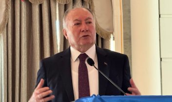 Başkan Ağar Van’da konuştu: Asgari ücretli geçinemiyor