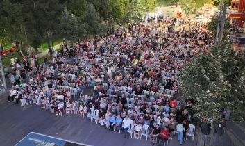 Çocuklar eğlendi, aileler kaynaştı, Fatih Mahallesi’nde sinema keyfi yaşandı