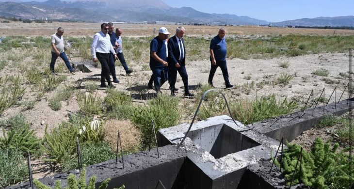 Başkan Başdeğirmen, Gül 2 Sanayi Sitesi’ndeki örnek dükkanları inceledi
