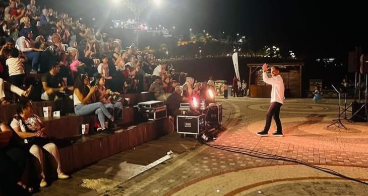 Kirazlıdere’de cuma akşamları müzik ziyafeti yaşanıyor