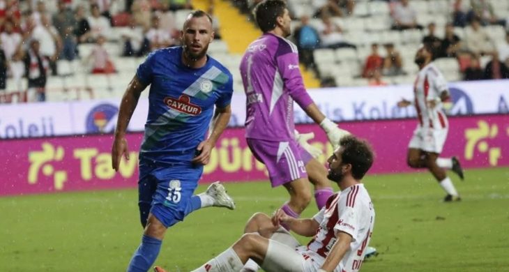 Antalyaspor, sahasında Rizespor’a 5-2 yenildi