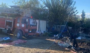 Serik’te ahır yangını: 1 koyun telef oldu, 3 koyun yaralandı