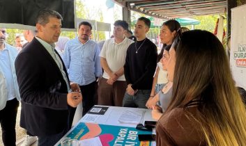 Çetin: “Antalya, dünyanın en güzel şehri. Gençlerimize hoş geldiniz diyorum.”