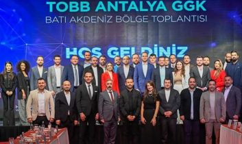 Uğur Büyükçulcu liderliğinde Antalya’da genç girişimci zirvesi gerçekleşti
