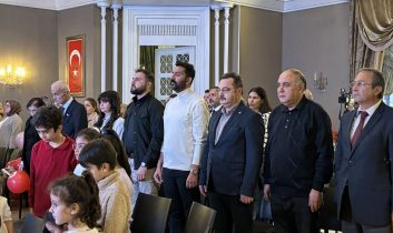 Başkentli minikler AKK’de buluştu: “Dünya çocuklar için dönsün”