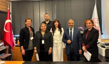 Düşünür Koleji’nden lösemili çocuklara sevgi dolu ziyaret