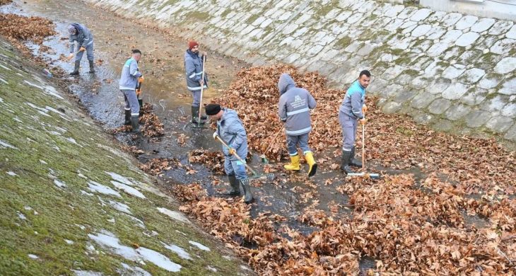 Çayboyu kanalı temizleniyor
