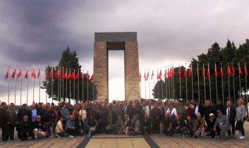 Çanakkale gezisi sonrası emeklilerden Başkan Genç ve Başkan Kaya’ya teşekkür