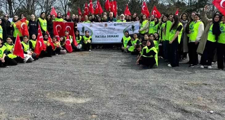 İmam Hatip öğrencilerinden fidan bağışına büyük destek