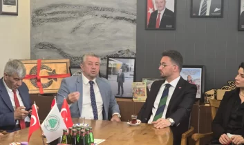 İnegöl Mobilyacılar Odası Kayseri heyetini ağırladı