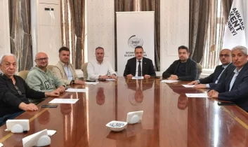 İnternet Medya ve Bilişim Federasyonu Yönetimi toplandı: Dijital farkındalık projeleri hayata geçirilecek