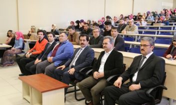 Mehmet Akif Misali Değerlere İhtiyacımız Var