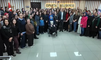 Isparta belediyesi’nden çalışanlara bayram sürprizi