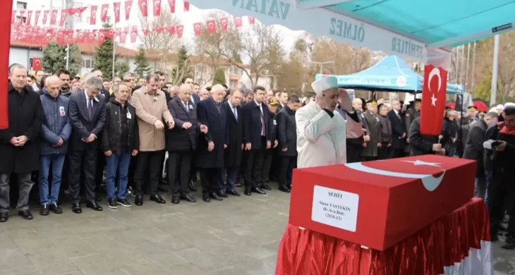 Isparta Şehidini uğurladı: Binbaşı Sinan Taştekin son yolculuğuna uğurlandı